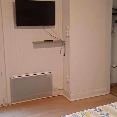 Cosy à Néris-les-bains - 30 M² - Parking Apartamento
