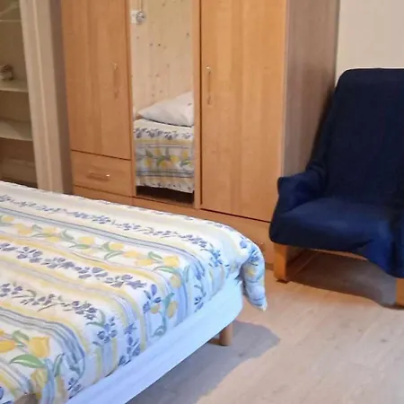 Cosy à Néris-les-bains - 30 M² - Parking Appartamento *