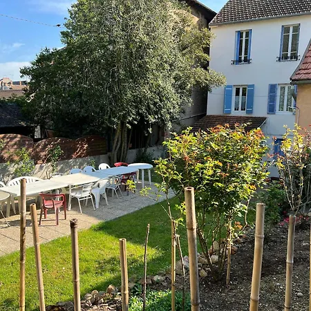 Cosy à Néris-les-bains - 30 M² - Parking Appartamento *